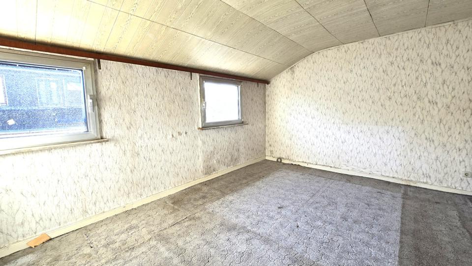 Reihenhaus Saarbrücken Dudweiler - 5 Zimmer, 110 m&sup2;, 85.000&euro; | Angebot:26780235