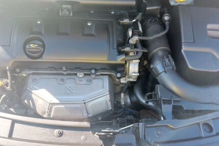 Peugeot 207 114.000 km 4.400 &euro; SAARBRÜCKEN 66115