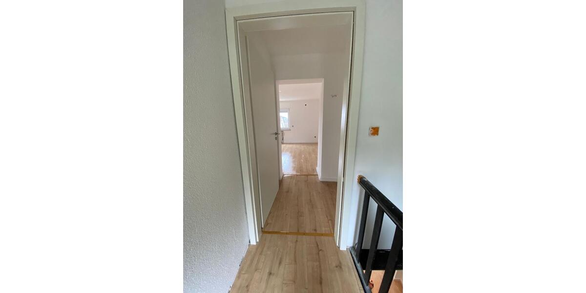 Reihenhaus Heusweiler - 4 Zimmer, 130 m&sup2;, 1.200&euro; | Angebot:25894824