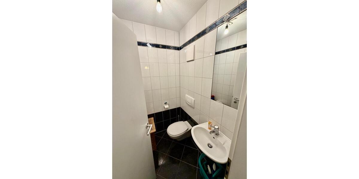 Etagenwohnung Saarbrücken Kieselhumes - 3 Zimmer, 89 m&sup2;, 979&euro; | Angebot:25382375