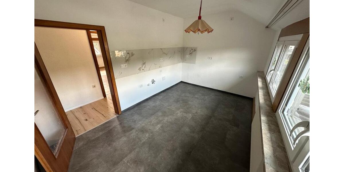 Dachgeschoßwohnung Marpingen - 3 Zimmer, 90 m&sup2;, 730&euro; | Angebot:26021107