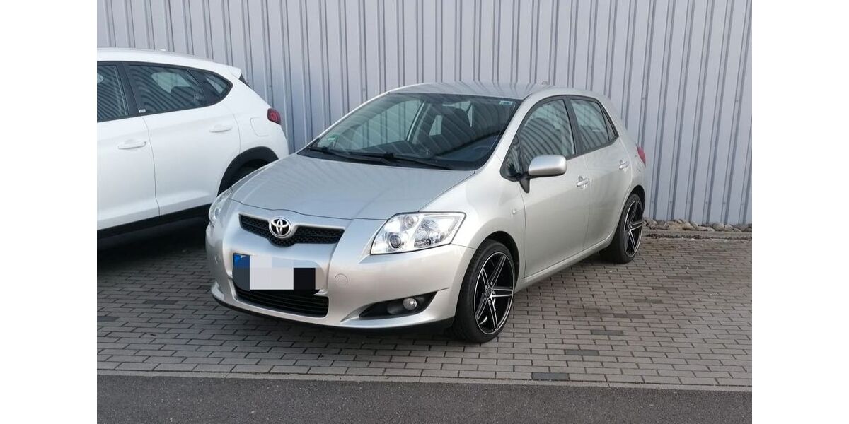 Toyota Andere 91.000 km 8.950 &euro; Lemberg 66969