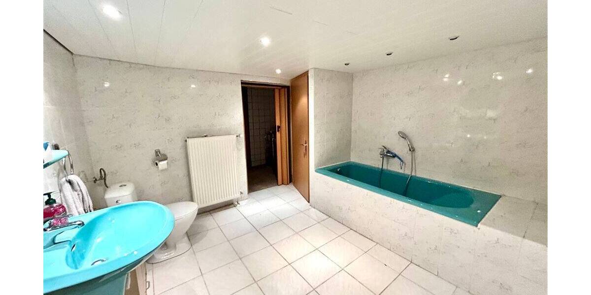 Mehrfamilienhaus, Wohnhaus Illingen Hüttigweiler - 5 Zimmer, 174 m&sup2;, 325.000&euro; | Angebot:25701155