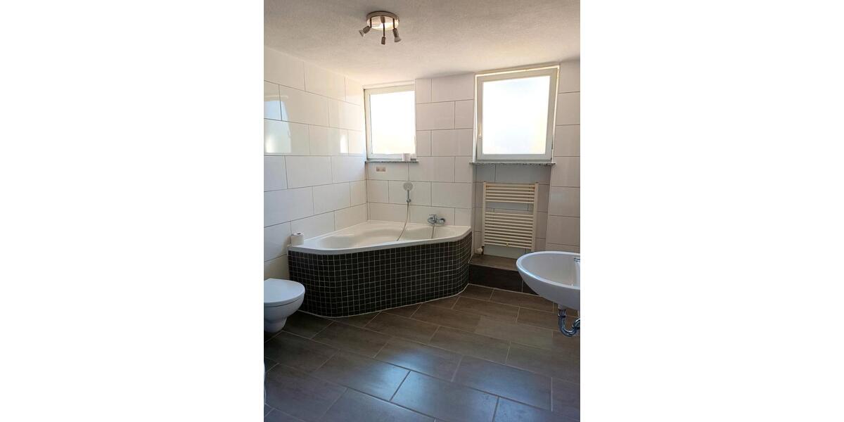 Etagenwohnung Marpingen - 3 Zimmer, 82 m&sup2;, 750&euro; | Angebot:25943075