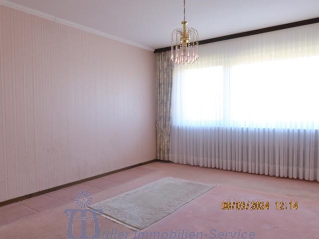 Schöne Landhaus-Villa in unverbaubarer Orts- und Waldrandlage von Homburg - Einfamilienhaus Homburg | Angebot:15024068