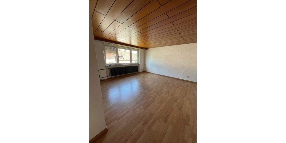 Einfamilienhaus Spiesen-Elversberg Elversberg - 7 Zimmer, 150 m&sup2;, 135.000&euro; | Angebot:25877225
