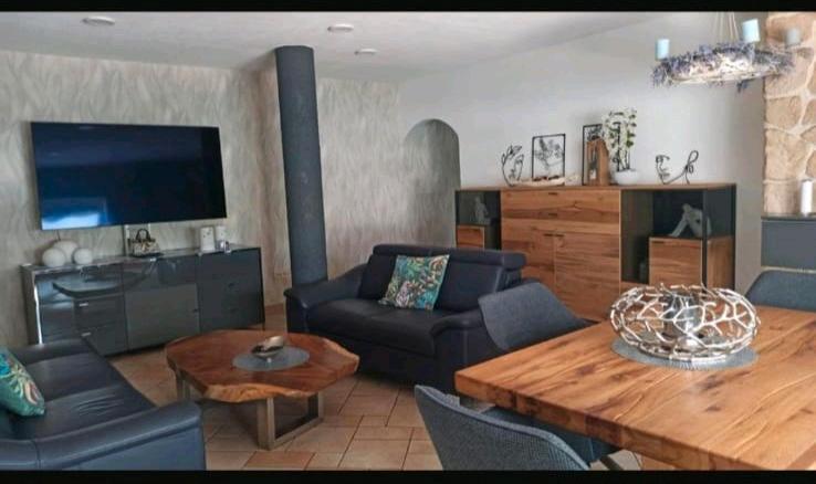 Mehrfamilienhaus, Wohnhaus Schiffweiler - 9 Zimmer, 300 m&sup2;, 233.000&euro; | Angebot:25988430