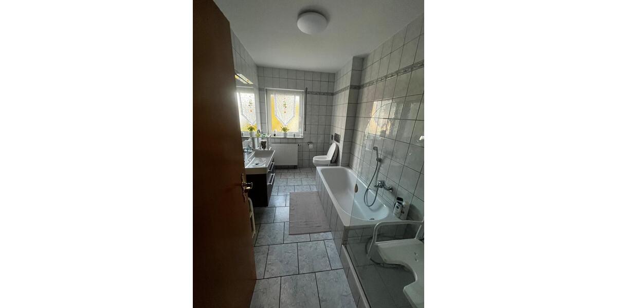 Etagenwohnung Heusweiler - 3 Zimmer, 96 m&sup2;, 240.000&euro; | Angebot:26067536