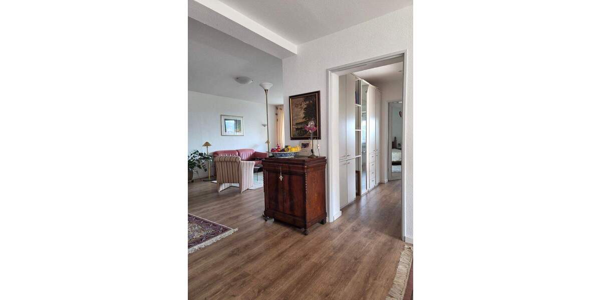 Etagenwohnung Saarbrücken Eschberg - 5 Zimmer, 125 m&sup2;, 277.500&euro; | Angebot:25663079