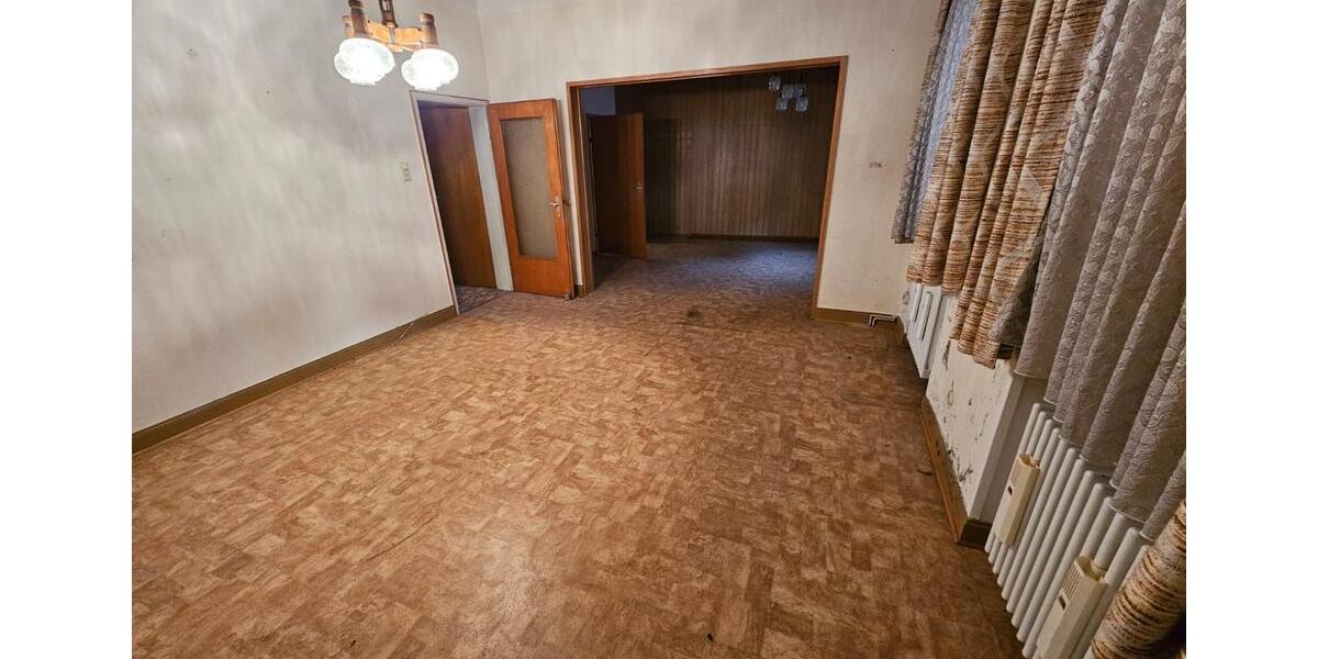 Einfamilienhaus Zweibrücken - 6 Zimmer, 125 m&sup2;, 187.000&euro; | Angebot:25057041