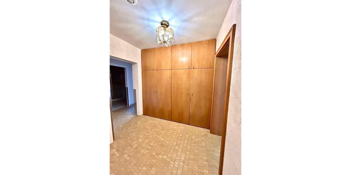 Etagenwohnung Saarbrücken Scheidt - 2 Zimmer, 77 m&sup2;, 149.000&euro; | Angebot:25701158