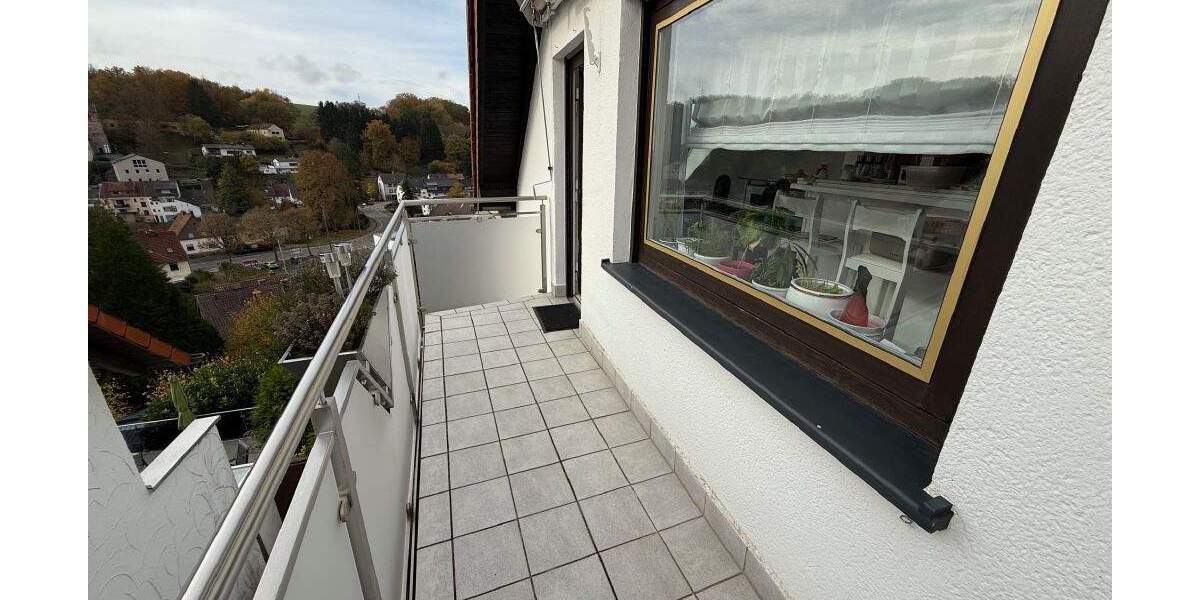 Etagenwohnung Saarbrücken Brebach-Fechingen - 4 Zimmer, 86 m&sup2;, 229.000&euro; | Angebot:25695570