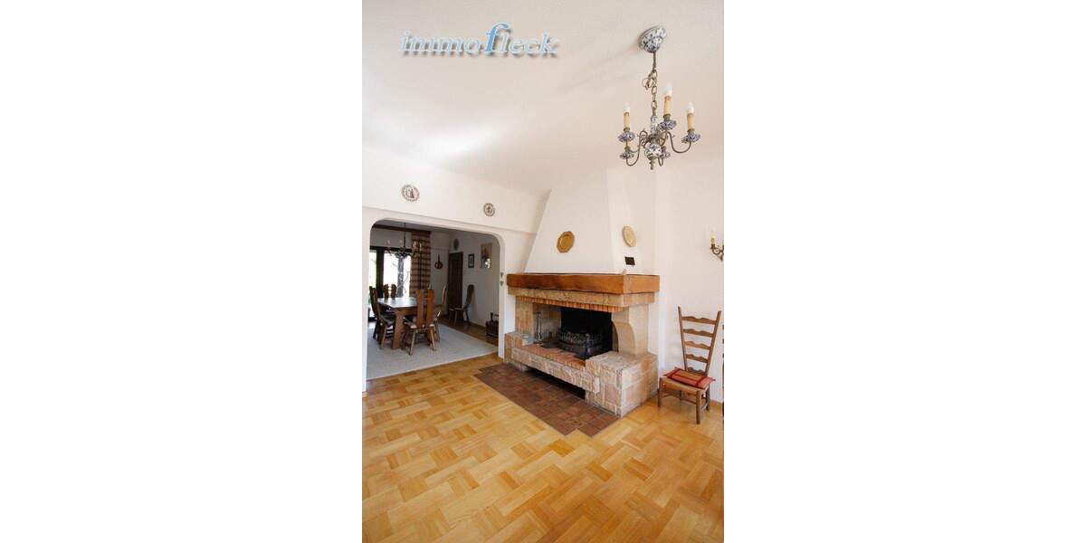 Doppelhaushälfte Bexbach - 9 Zimmer, 213 m&sup2;, 278.000&euro; | Angebot:25769303