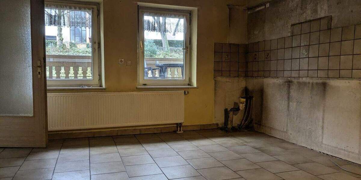 Einfamilienhaus Eppenbrunn - 8 Zimmer, 189 m&sup2;, 89.000&euro; | Angebot:25680372