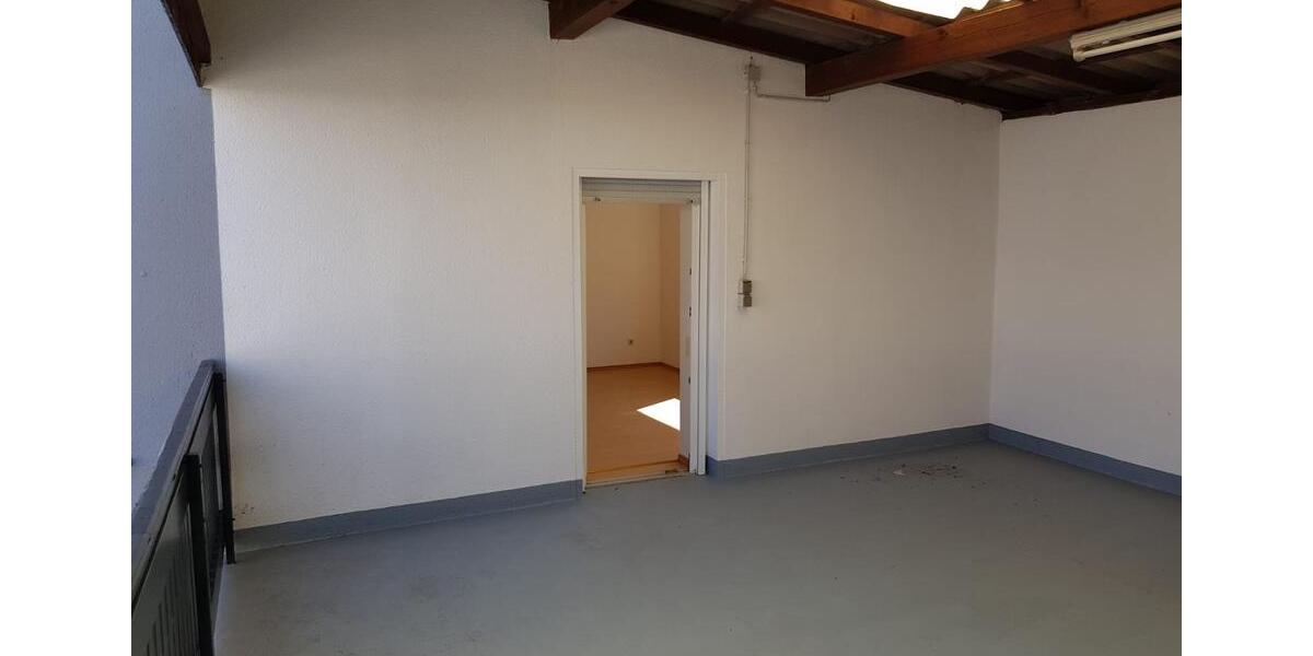 Etagenwohnung Pfeffelbach - 5 Zimmer, 172 m&sup2;, 1.150&euro; | Angebot:26429812