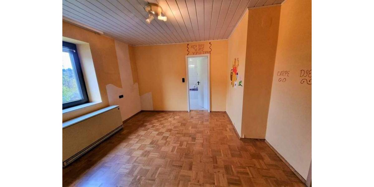 Mehrfamilienhaus, Wohnhaus Pirmasens Gersbach - 7 Zimmer, 196 m&sup2;, 149.000&euro; | Angebot:25745668