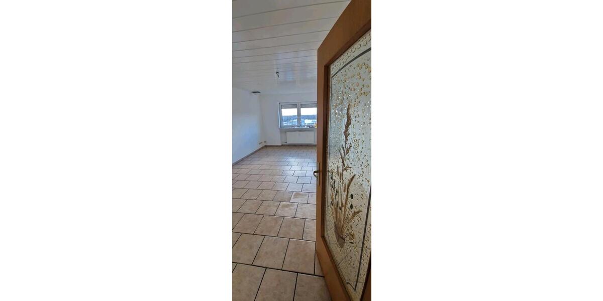 Etagenwohnung Saarbrücken Dudweiler - 3 Zimmer, 80 m&sup2;, 125.000&euro; | Angebot:25932303