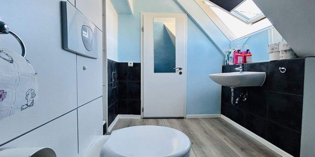 Mehrfamilienhaus, Wohnhaus Neunkirchen Innenstadt - 6 Zimmer, 130 m&sup2;, 219.000&euro; | Angebot:25779641