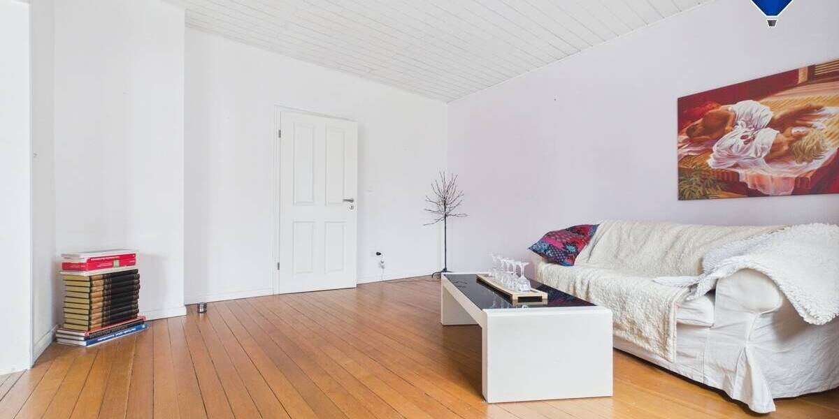 Einfamilienhaus Schiffweiler - 7 Zimmer, 200 m&sup2;, 219.000&euro; | Angebot:26026909