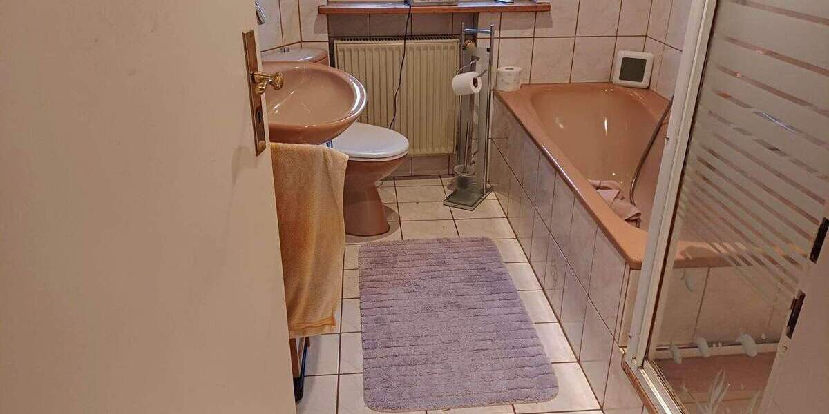 Mehrfamilienhaus, Wohnhaus Sankt Ingbert Rohrbach - 6 Zimmer, 225 m&sup2;, 345.000&euro; | Angebot:26141245