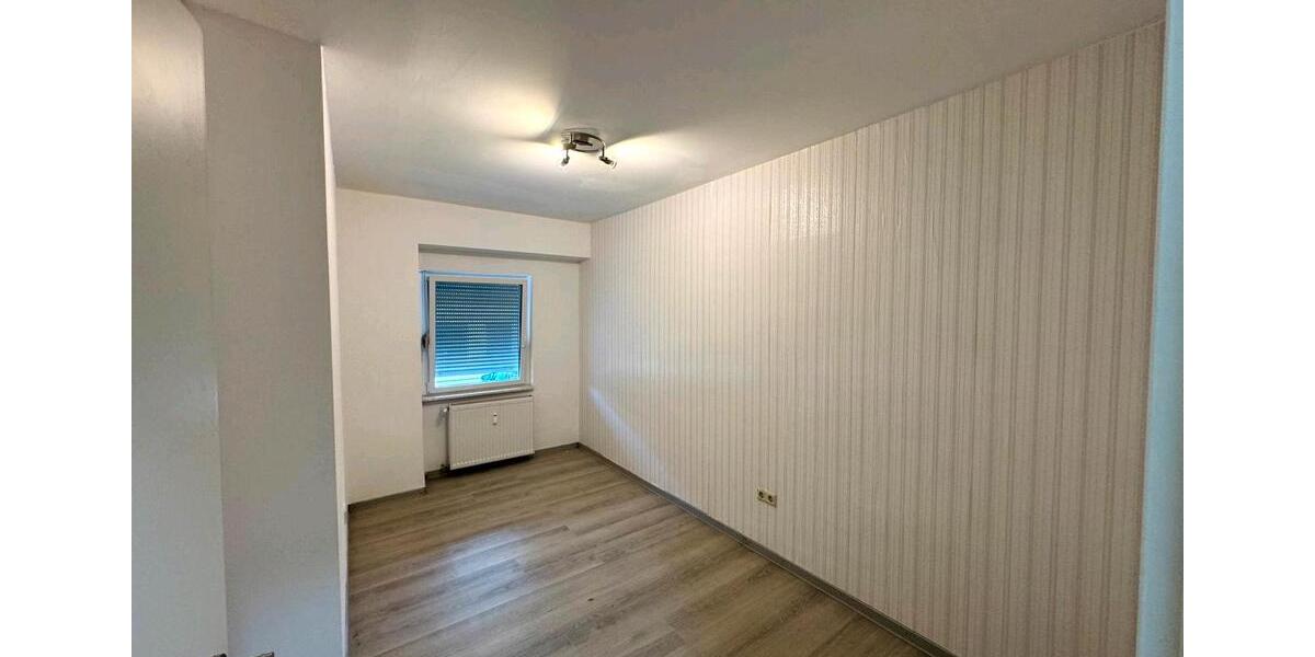 Erdgeschoßwohnung Schiffweiler - 3 Zimmer, 65 m&sup2;, 650&euro; | Angebot:25724882