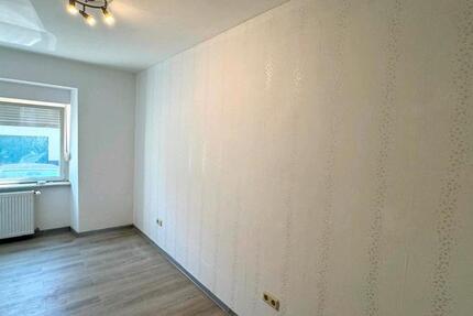 Wohnung Schiffweiler - 3 Zimmer, 65 m&sup2;, 650&euro; | Angebot:25724882