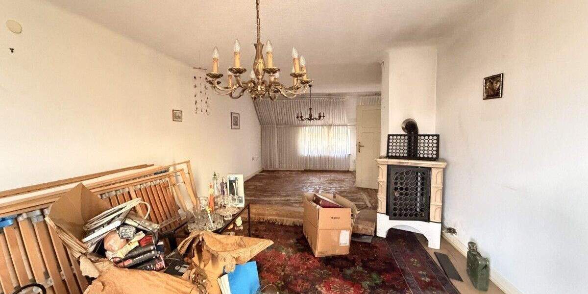 Mehrfamilienhaus, Wohnhaus Neunkirchen/Saar Hangard - 6 Zimmer, 120 m&sup2;, 59.000&euro; | Angebot:25736185