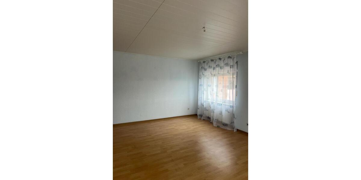 Etagenwohnung Landstuhl - 2 Zimmer, 70 m&sup2;, 140.000&euro; | Angebot:26863947