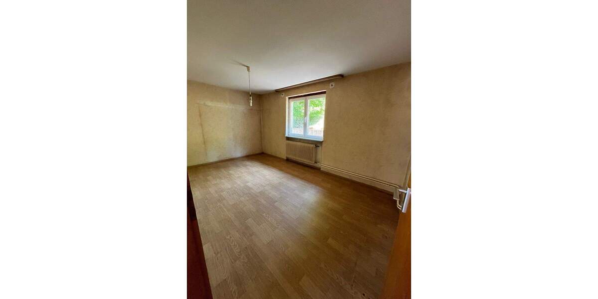 Einfamilienhaus Spiesen-Elversberg Elversberg - 7 Zimmer, 150 m&sup2;, 135.000&euro; | Angebot:25877225