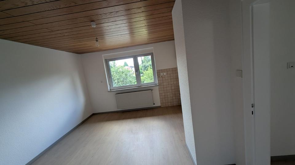 Einfamilienhaus Sankt Ingbert - 7 Zimmer, 150 m&sup2;, 1.600&euro; | Angebot:25624732