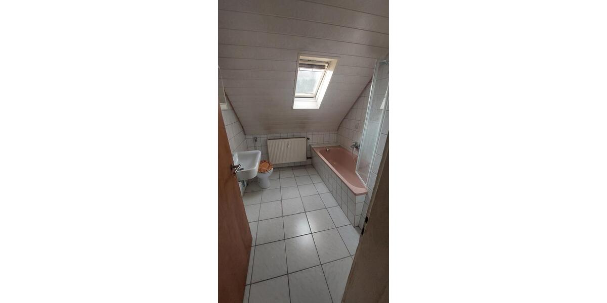 Dachgeschoßwohnung Homburg - 2 Zimmer, 55 m&sup2;, 500&euro; | Angebot:25572200