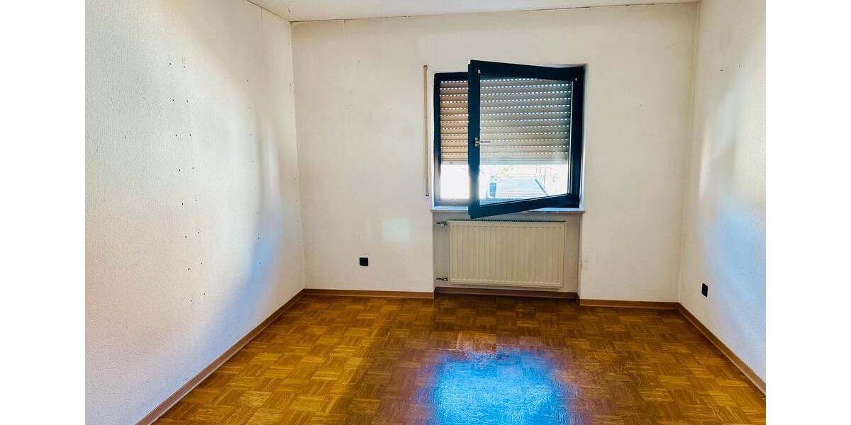 Reihenhaus Zweibrücken - 6 Zimmer, 174 m&sup2;, 235.000&euro; | Angebot:25564363
