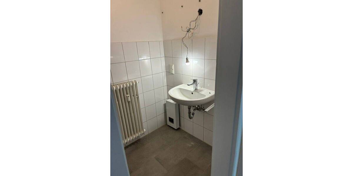 Etagenwohnung Saarbrücken St Johann - 3 Zimmer, 80 m&sup2;, 720&euro; | Angebot:26867010