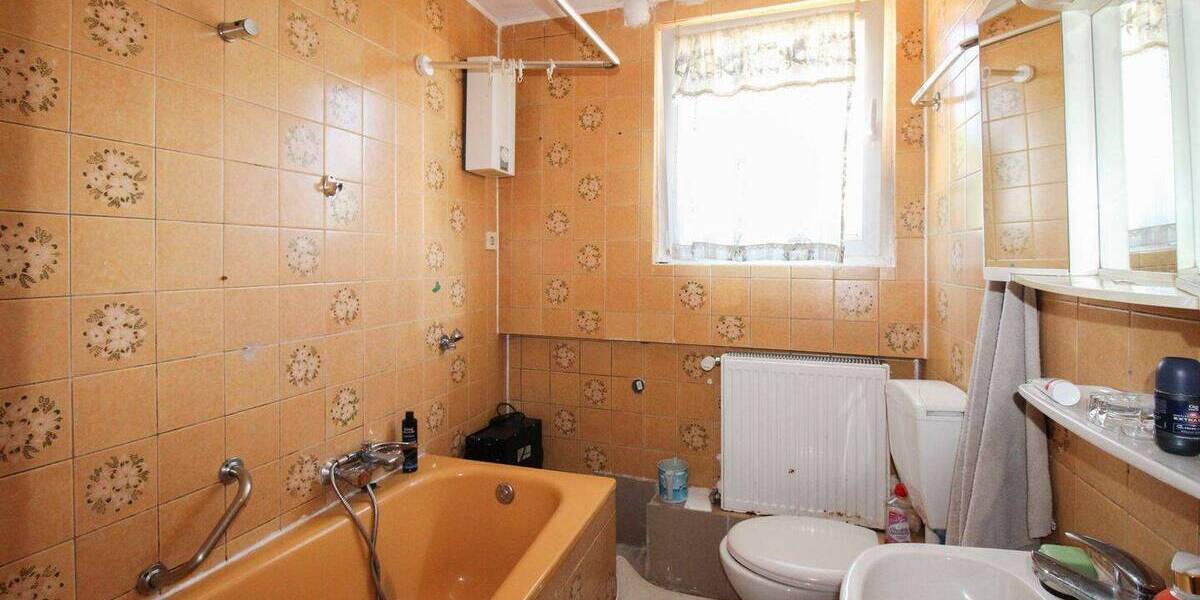 Einfamilienhaus Saarbrücken Burbach - 7 Zimmer, 148 m&sup2;, 230.000&euro; | Angebot:26920563