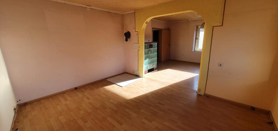 Einfamilienhaus Queidersbach - 7 Zimmer, 184 m&sup2;, 185.000&euro; | Angebot:26048223