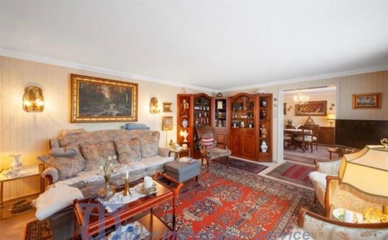 Repräsentatives Traumhaus mit Fernblick in bevorzugter Stadtrandlage von Zweibrücken - Villa Zweibrücken | Angebot:10658553