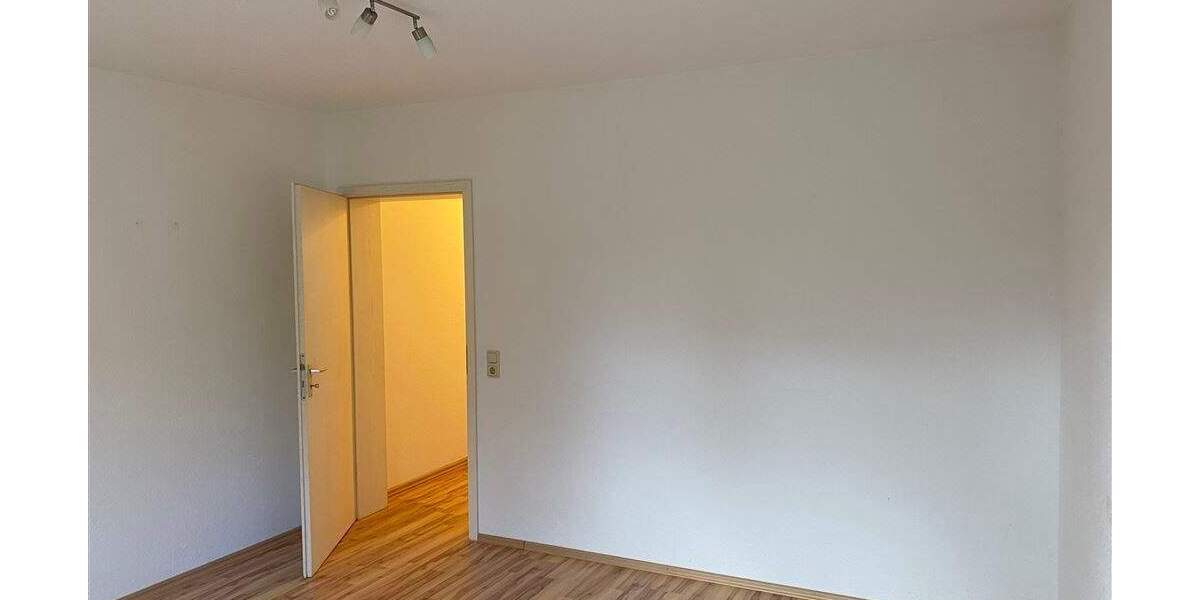 Etagenwohnung Illingen Illingen - 3 Zimmer, 79 m&sup2;, 600&euro; | Angebot:25880094