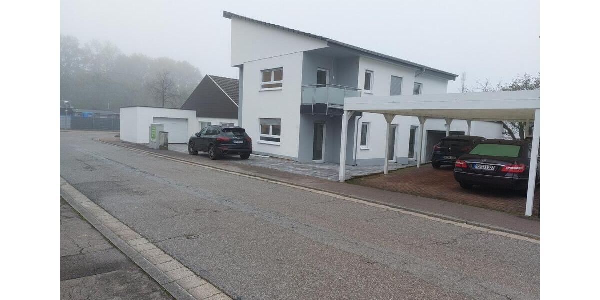 Einfamilienhaus Homburg - 8 Zimmer, 180 m&sup2;, 1.890&euro; | Angebot:26665565