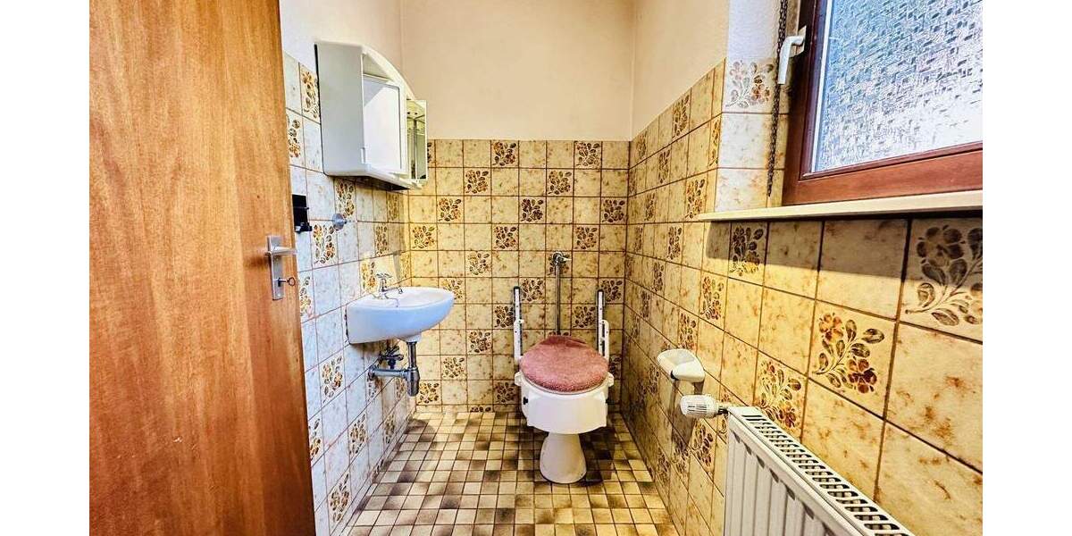 Einfamilienhaus Saarbrücken Scheidt - 5 Zimmer, 118 m&sup2;, 199.000&euro; | Angebot:25744241