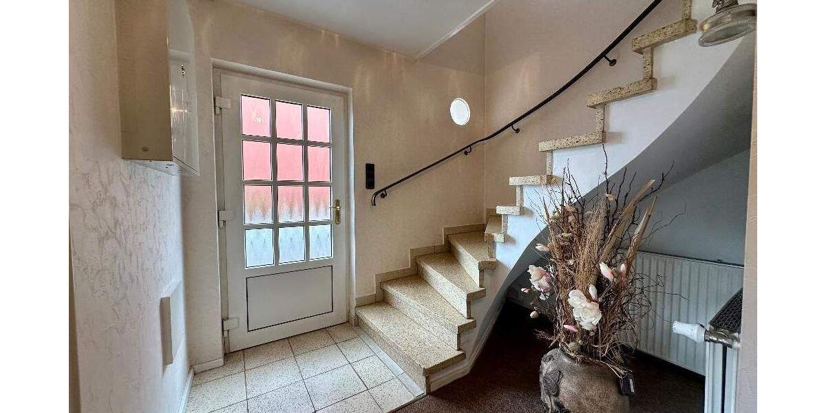 Einfamilienhaus Waldfischbach - 5 Zimmer, 151 m&sup2;, 215.000&euro; | Angebot:25777592