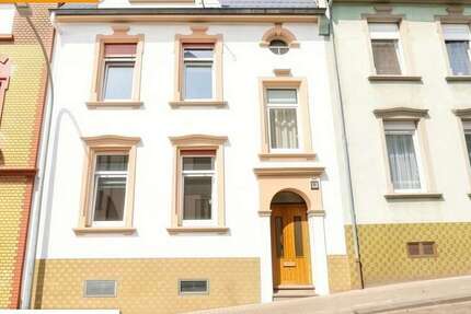 Haus Neunkirchen - 8 Zimmer, 196 m&sup2;, 275.000&euro; | Angebot:26913031