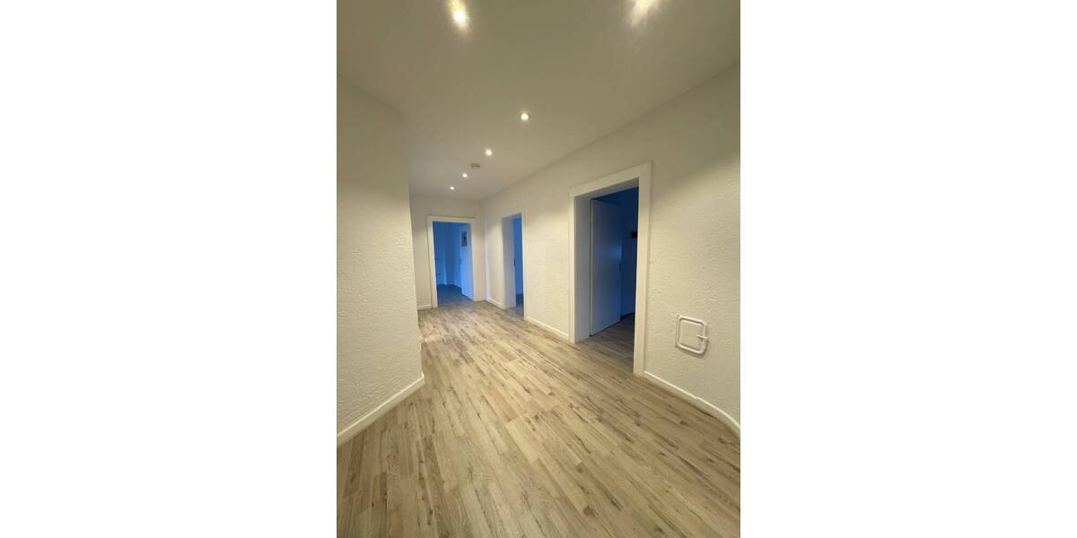 Etagenwohnung Saarbrücken / Malstatt Malstatt - 4 Zimmer, 106 m&sup2;, 800&euro; | Angebot:26894696