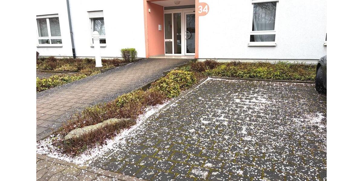 Etagenwohnung Saarbrücken Malstatt - 3 Zimmer, 83 m&sup2;, 700&euro; | Angebot:25971120