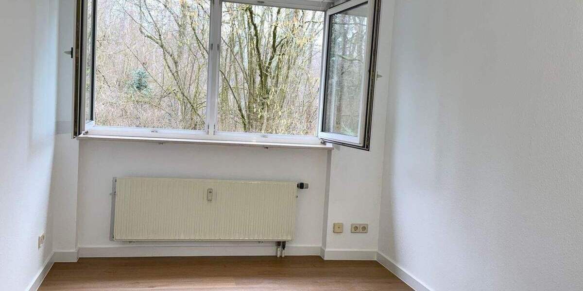 Etagenwohnung Saarbrücken St Arnual - 3 Zimmer, 89 m&sup2;, 960&euro; | Angebot:25743973