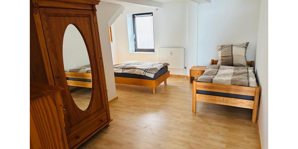 Etagenwohnung Bechhofen - 4 Zimmer, 96 m&sup2;, 1.500&euro; | Angebot:25255641