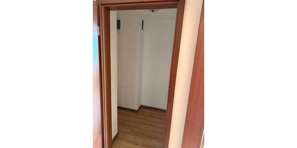 Etagenwohnung Riegelsberg - 3 Zimmer, 86 m&sup2;, 700&euro; | Angebot:25900931