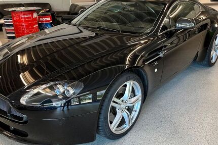 Aston Martin V8 Vantage 20.018 km 90.000 &euro; Freisen 66629