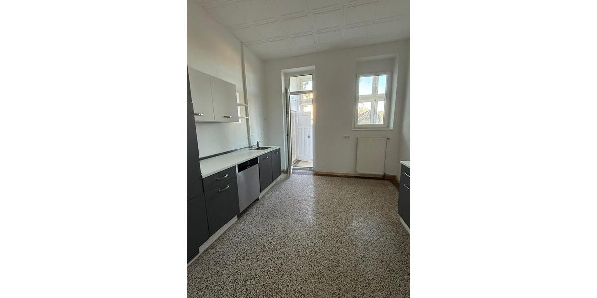 Etagenwohnung Saarbrücken St. Arnual - 3 Zimmer, 98 m&sup2;, 1.200&euro; | Angebot:25638031