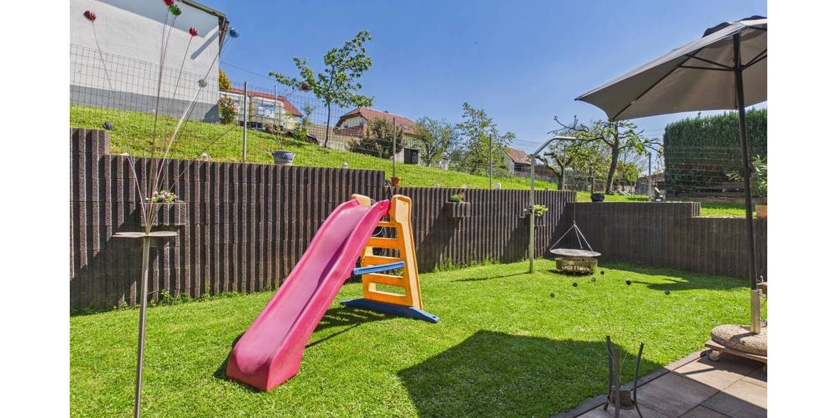 Mehrfamilienhaus, Wohnhaus Illingen / Hüttigweiler Hüttigweiler - 6 Zimmer, 181 m&sup2;, 580.000&euro; | Angebot:26500250