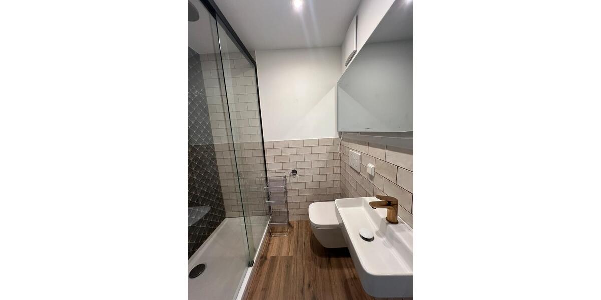 Dachgeschoßwohnung Saarbrücken - 1 Zimmer, 32 m&sup2;, 490&euro; | Angebot:26039873